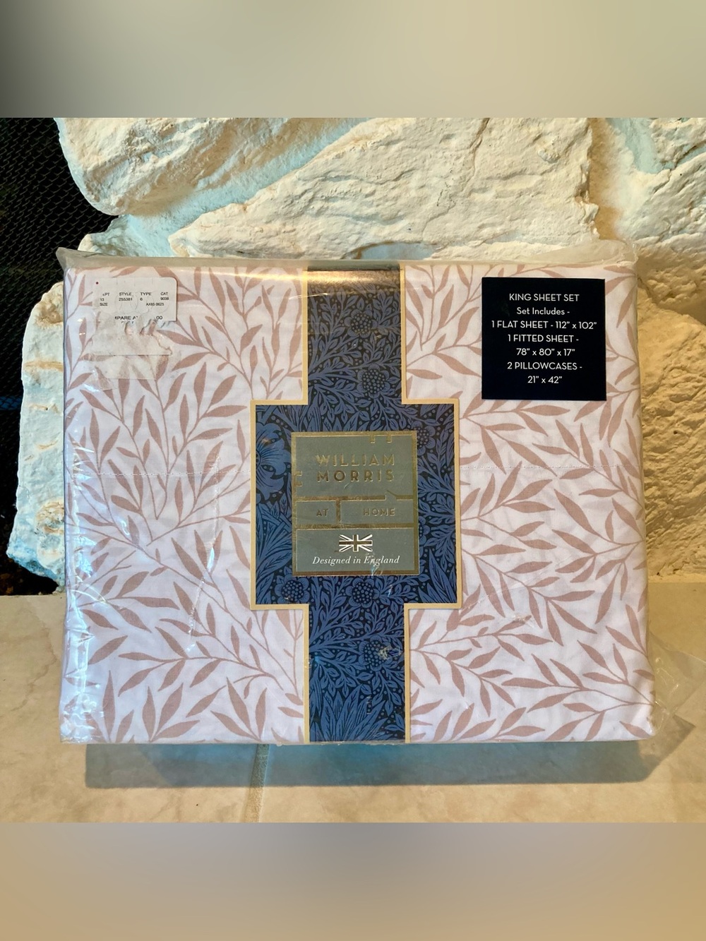 NWT William Morris plaster color, “Leaf Linen leaves” pattern-100% cotton